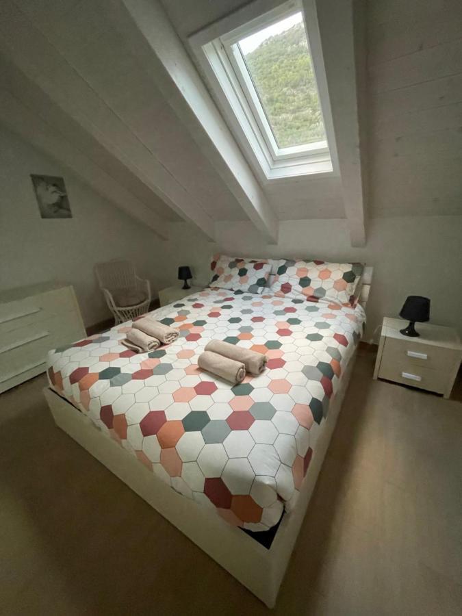 A Casa Di Laura Finale Ligure Appartement Buitenkant foto
